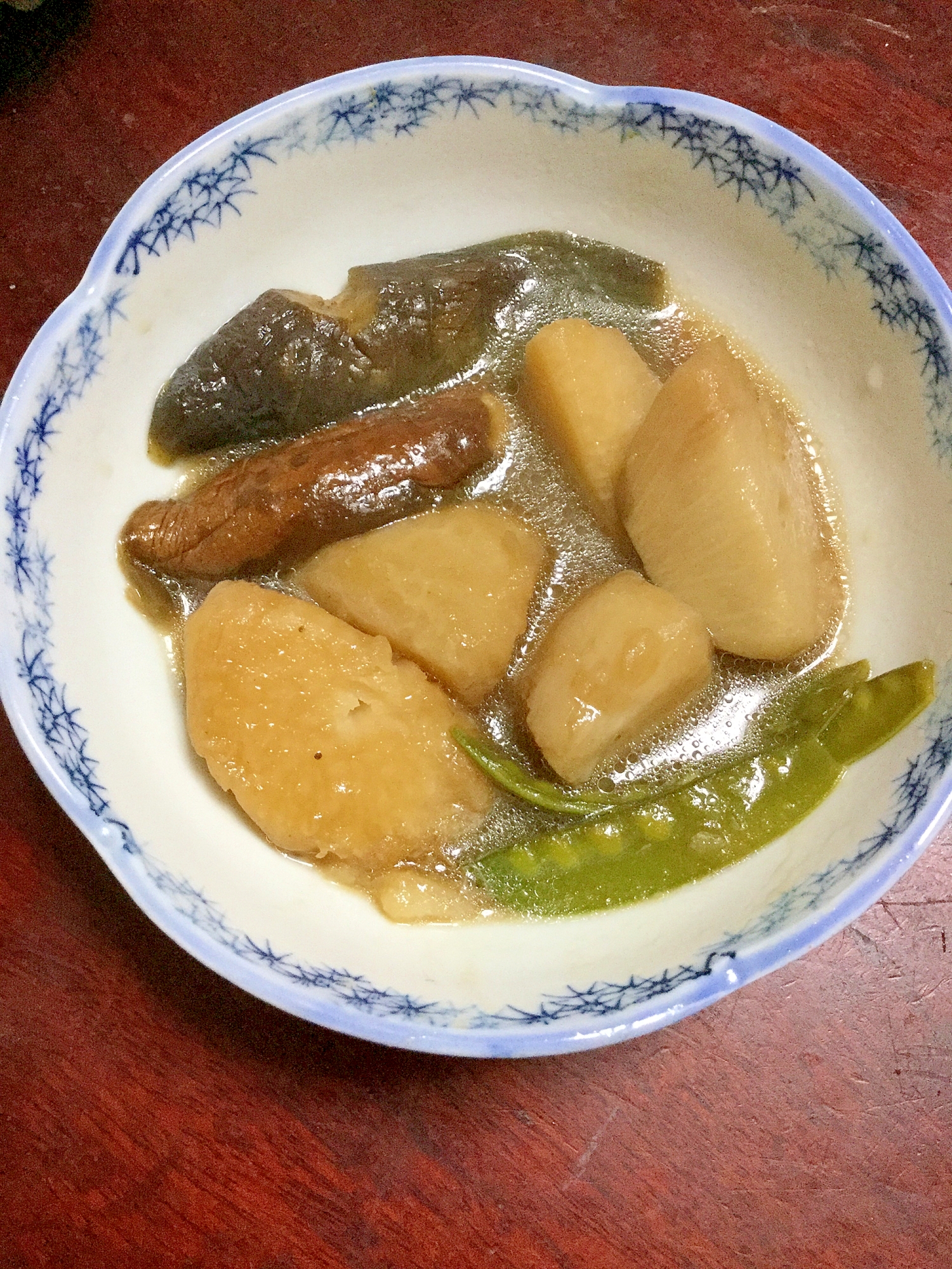 スジと揚げ茄子と里芋の煮びたし。