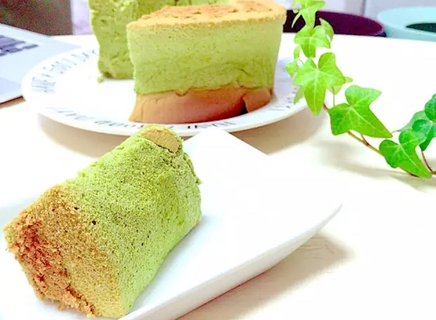 簡単！ふわふわ抹茶シフォンケーキ