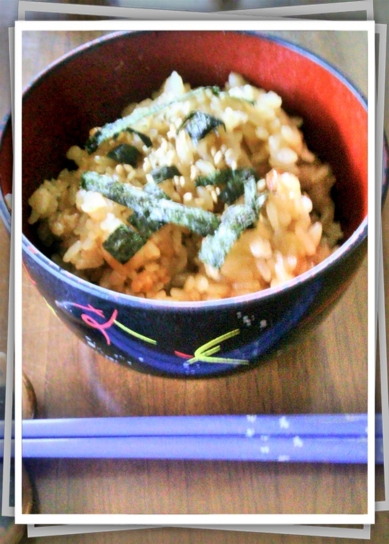 おかきや柿ピーで もっちもち おこわ風ご飯 梅味