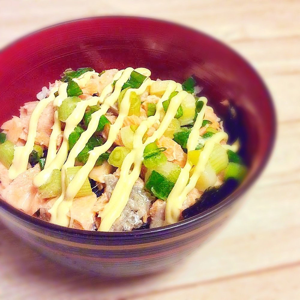 10分で☆最高の組み合わせ♪鮭マヨ丼