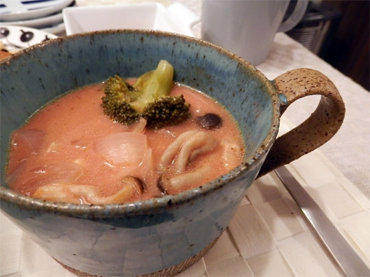 鶏胸肉と野菜のヘルシートマトスープ♪