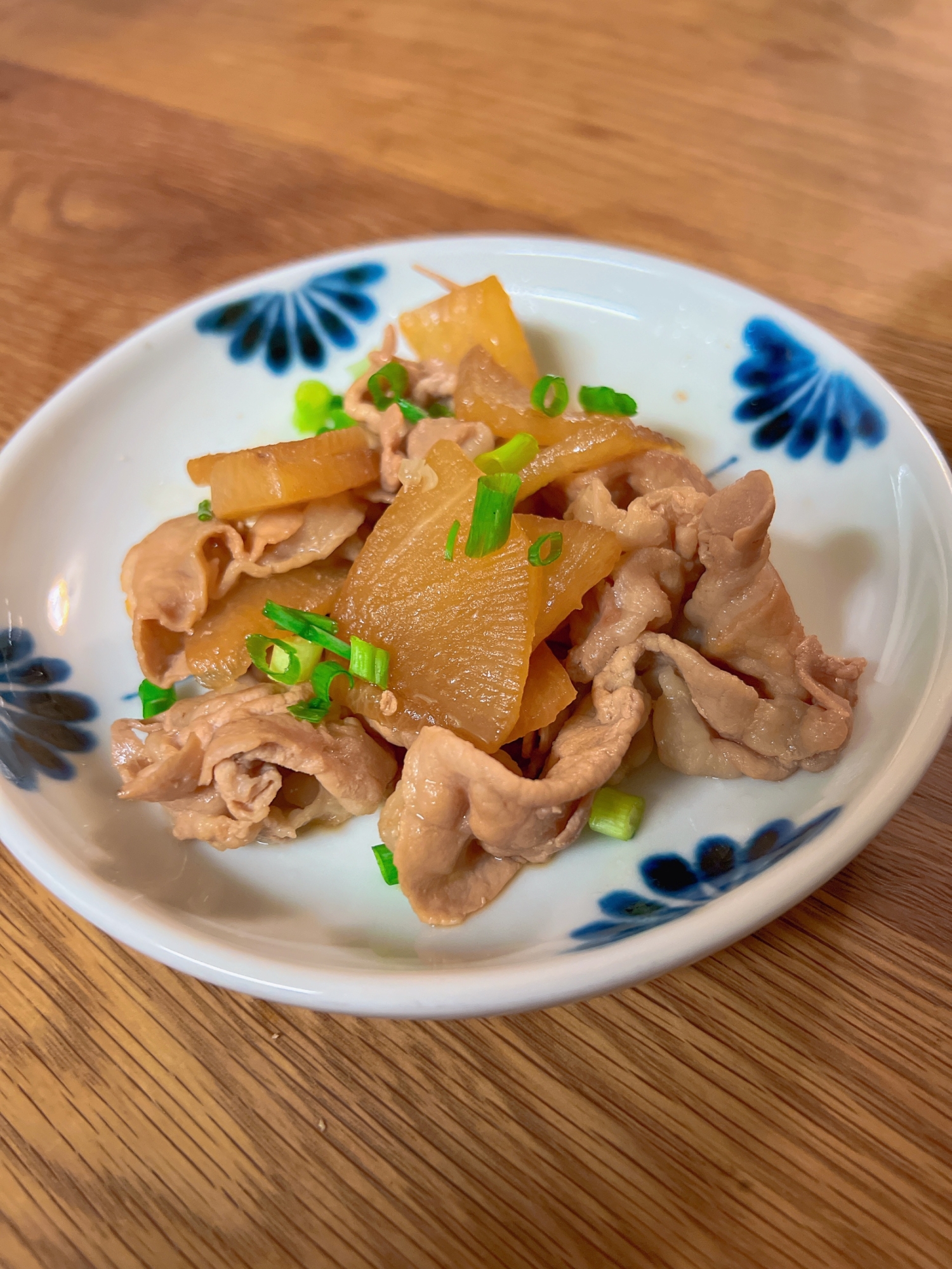 簡単シミシミ豚しゃぶ肉と大根の煮物