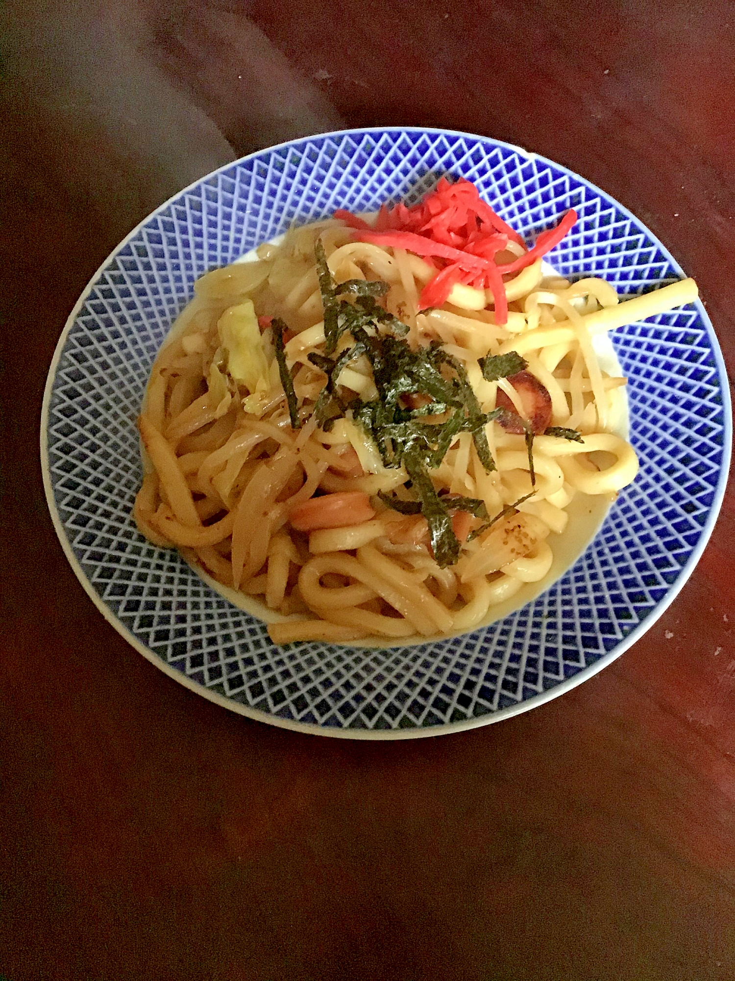 粗挽きウインナーと野菜の焼きうどん＠ニンニク醤油味