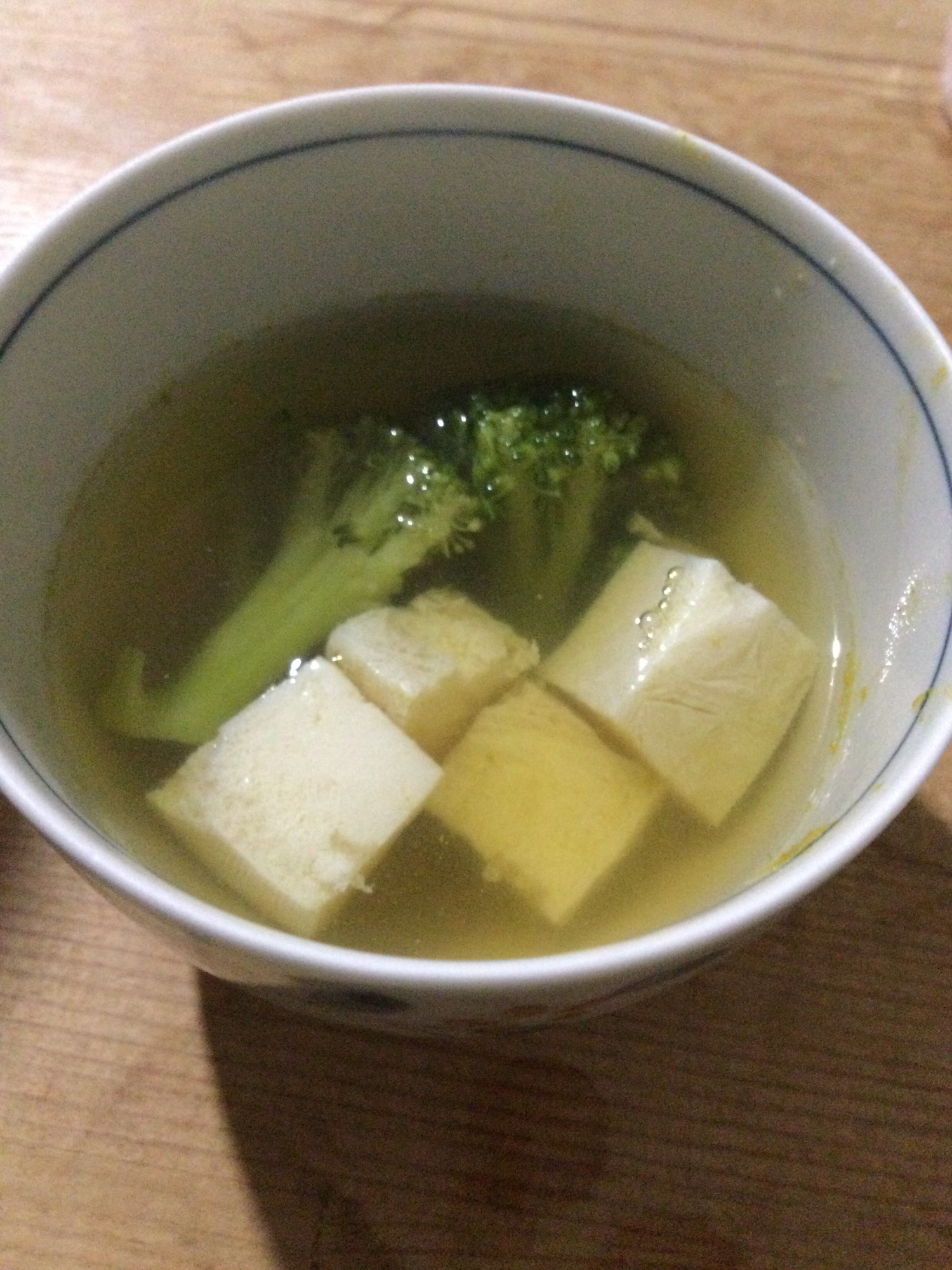 豆腐とブロッコリーのすまし汁♪
