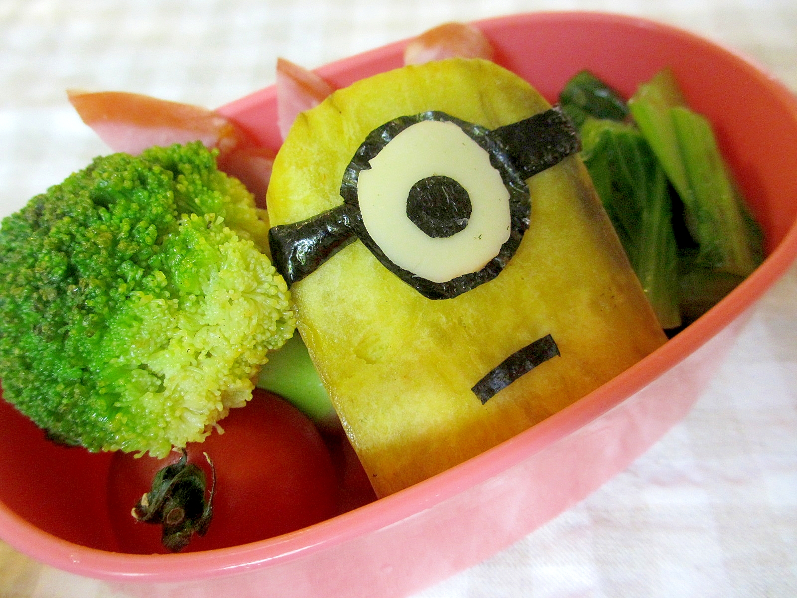 サツマイモバターソテーミニオン弁当 レシピ 作り方 By Mococo05 楽天レシピ サツマイモバターソテーミニオン弁当 レシピ 作り方 By Mococo05 楽天レシピ