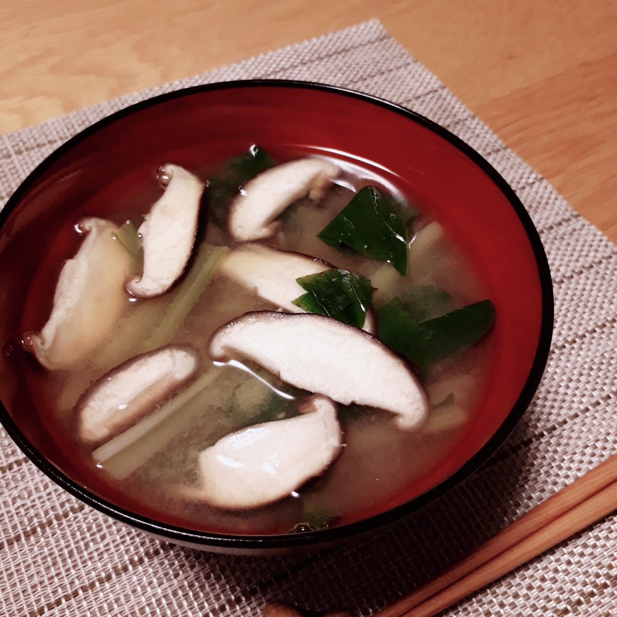 具だくさん☆小松菜と椎茸の味噌汁