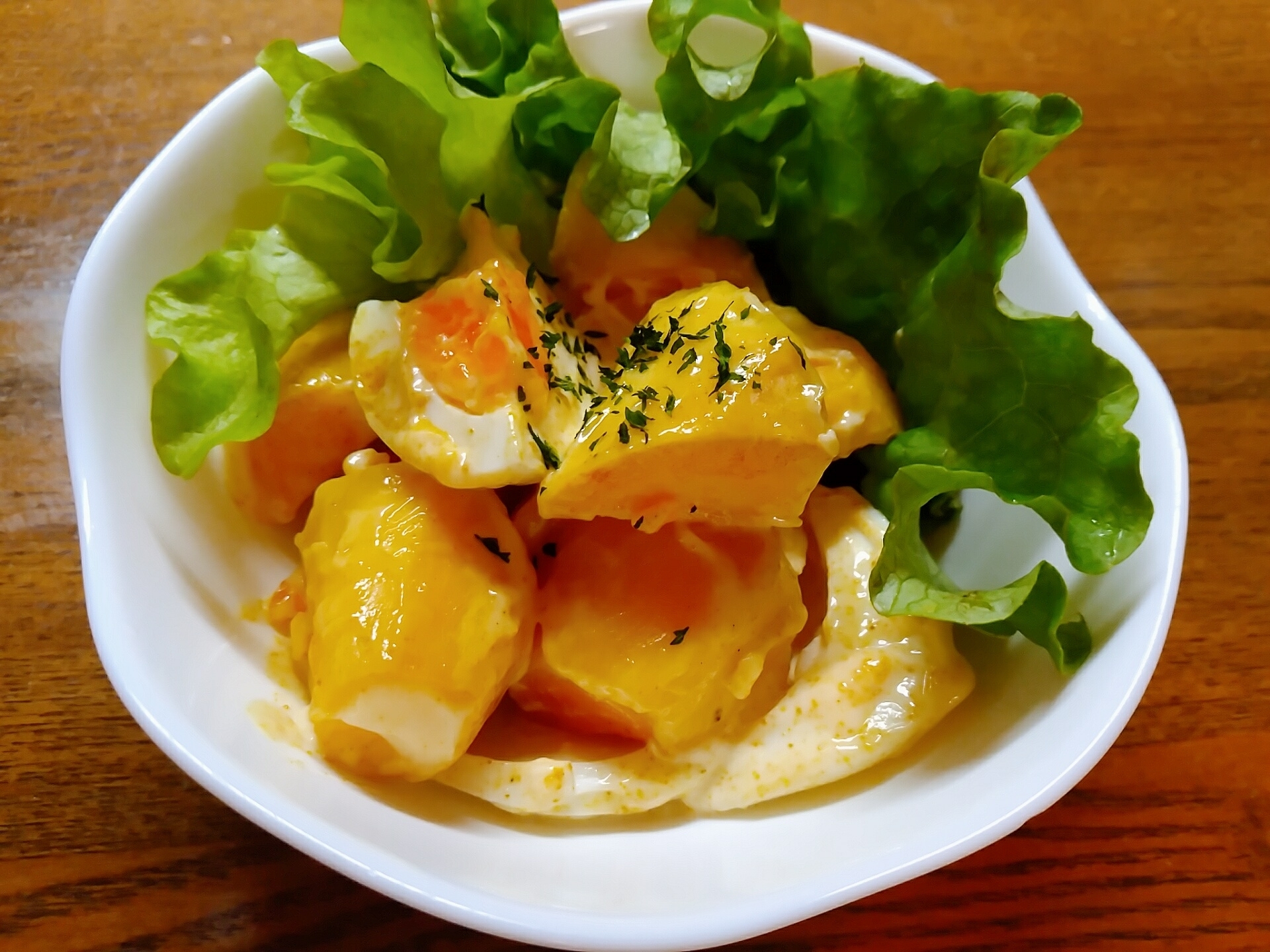 薩摩芋とゆで卵のカレーマヨサラダ