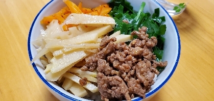 旦那のリクエストで急遽、ビビンバをするこもになりレシピを参考にさせて頂きました！美味しくできました(^^)ありがとうございます♪( ´▽｀)