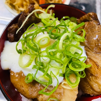 豚の角煮丼にしました☺️