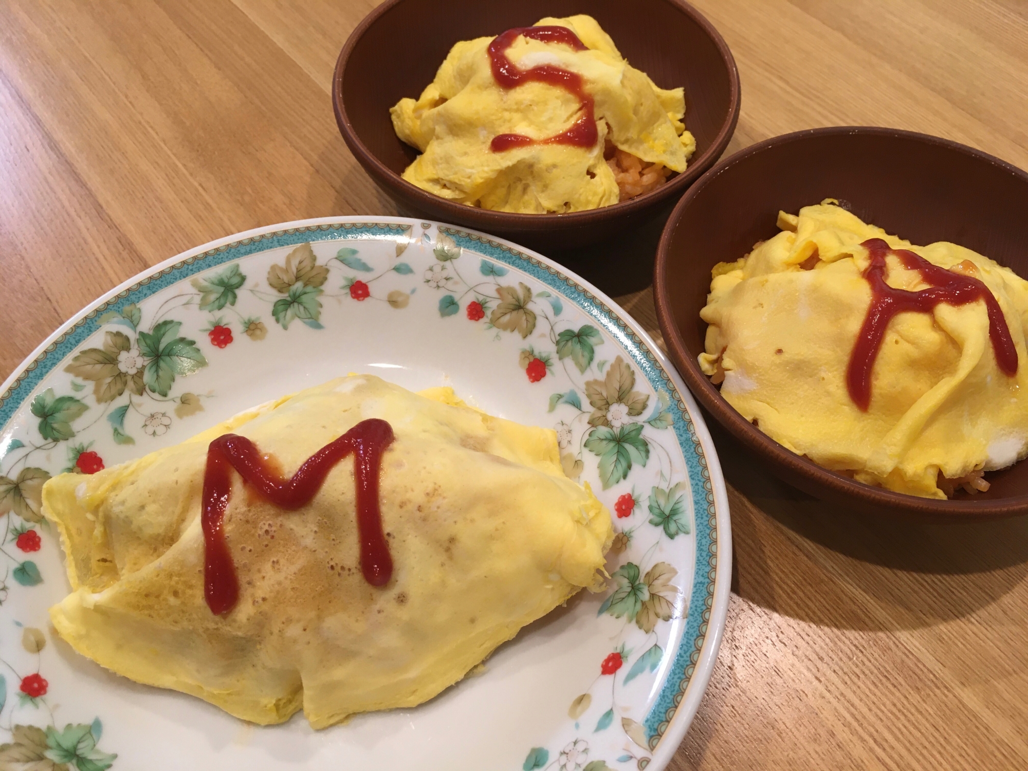 【夕食メイン】イニシャルオムライス