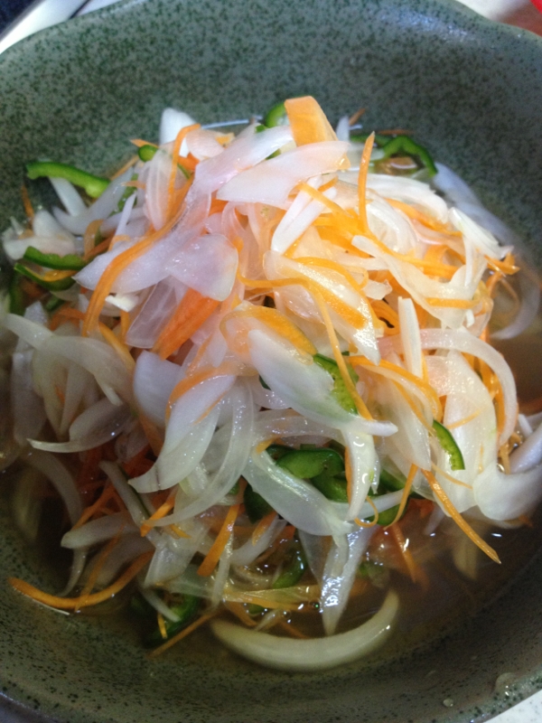 新玉ねぎと人参の酢の物