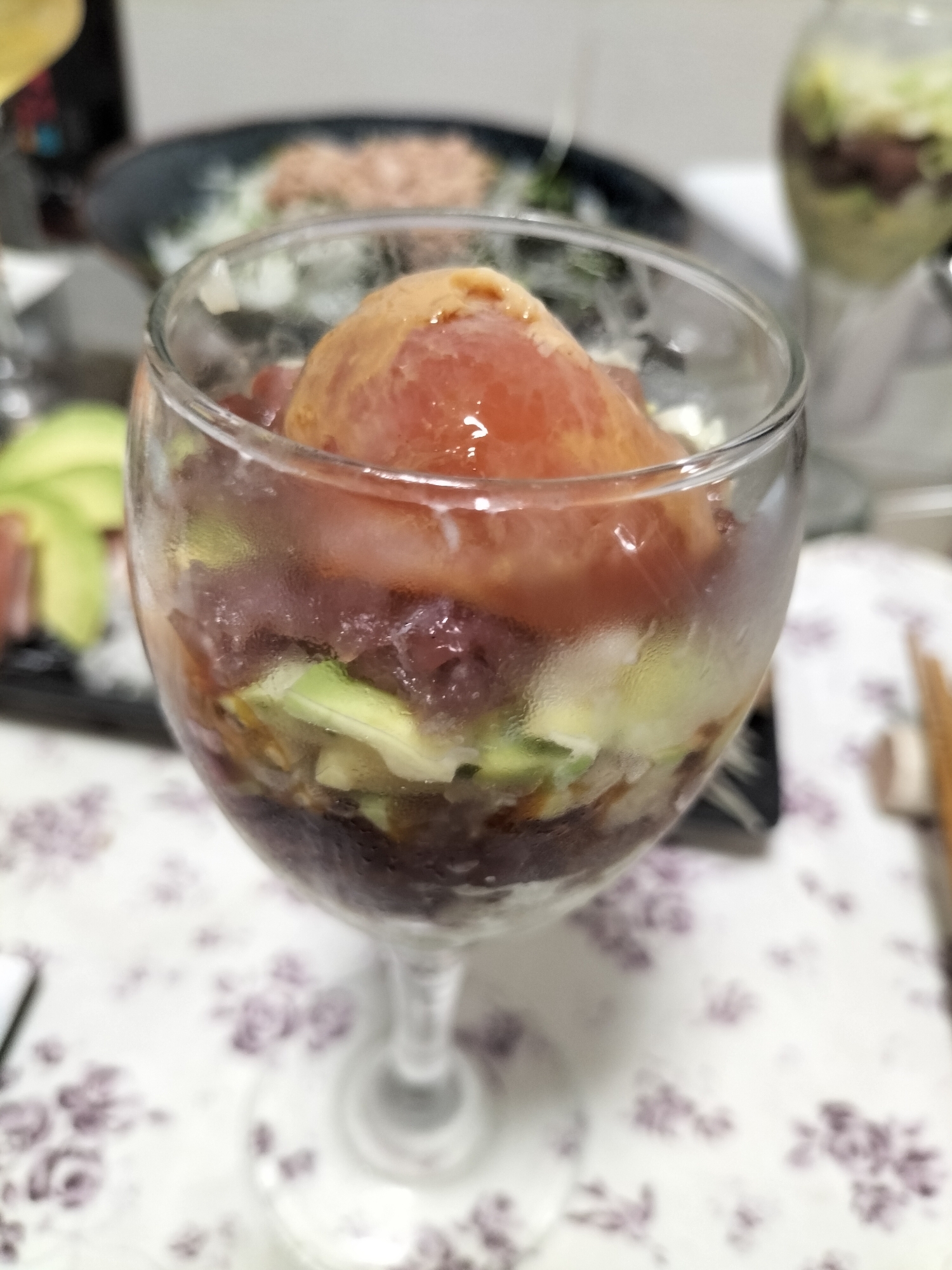 マグロとアボカドのタルタルカクテル