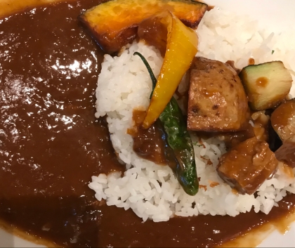 セロリ入りルゥから作る本格カレー