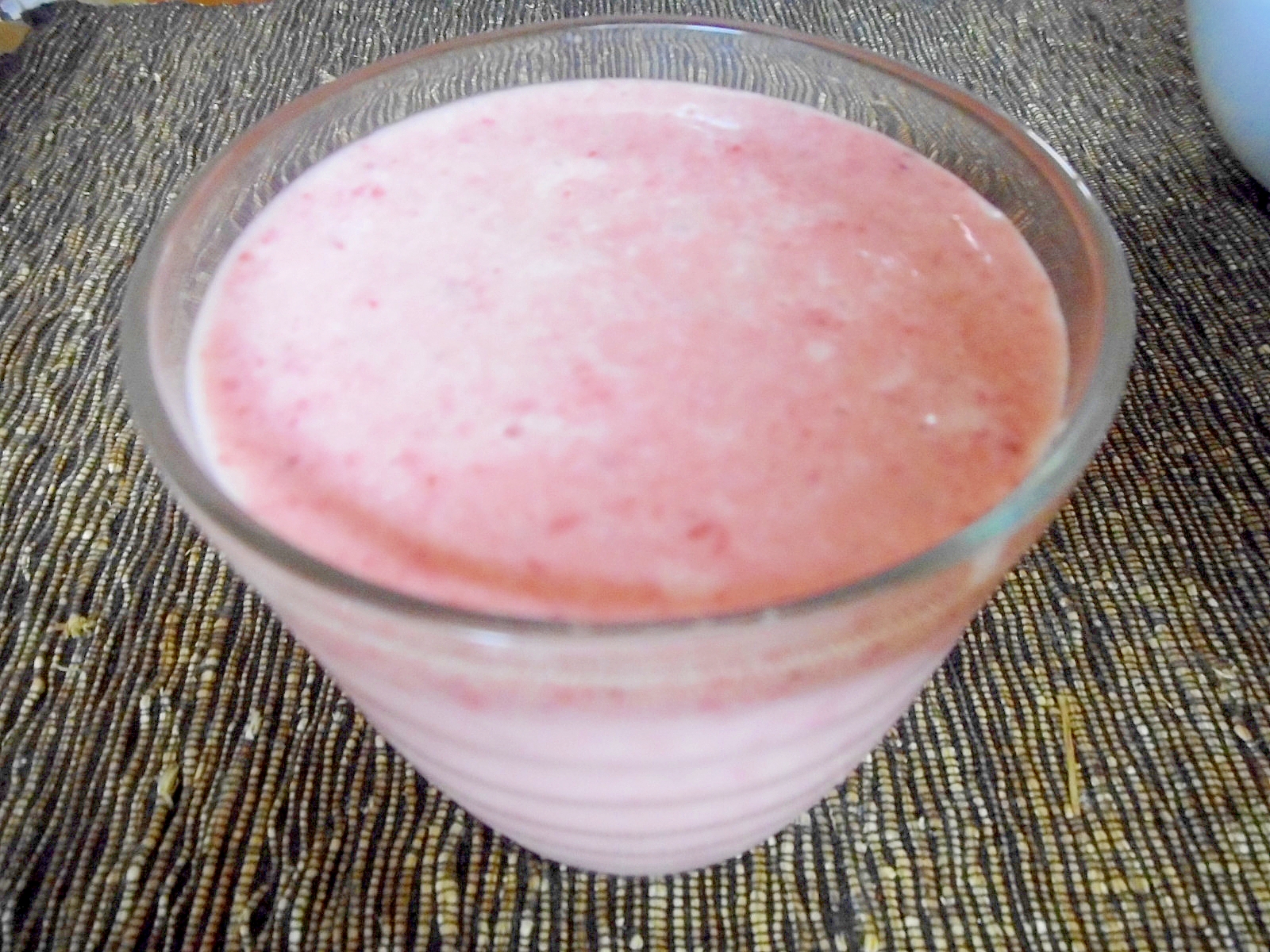 イチゴのデザートスムージー