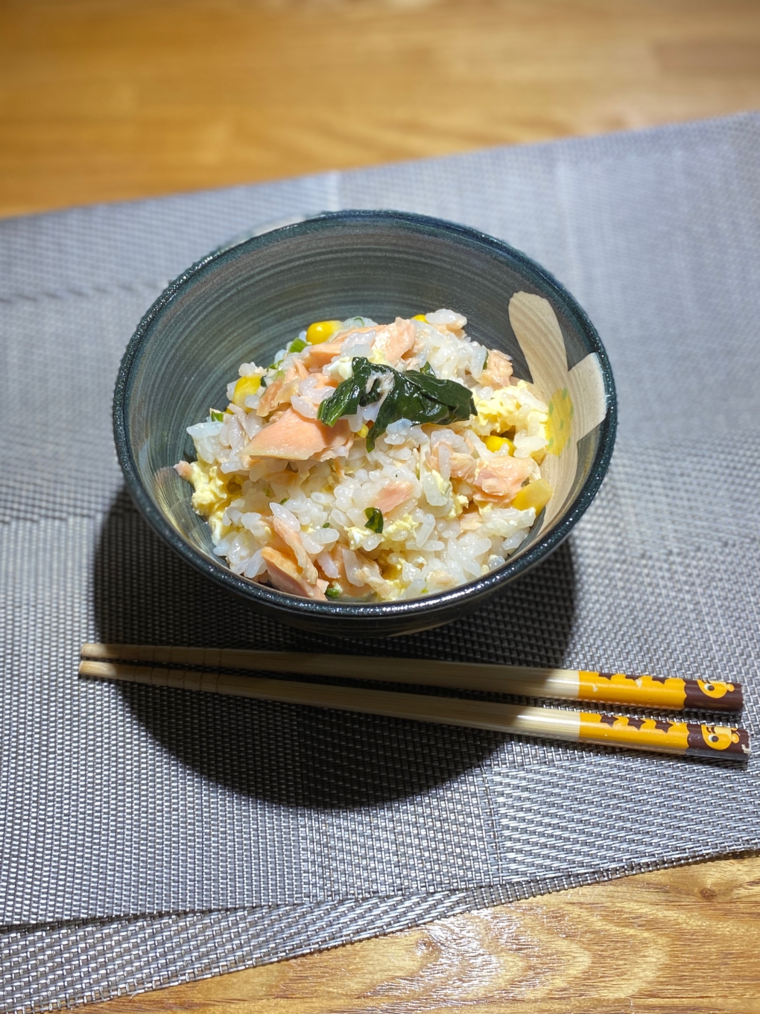 子供も満足！鮭とほうれん草の柔らかチャーハン