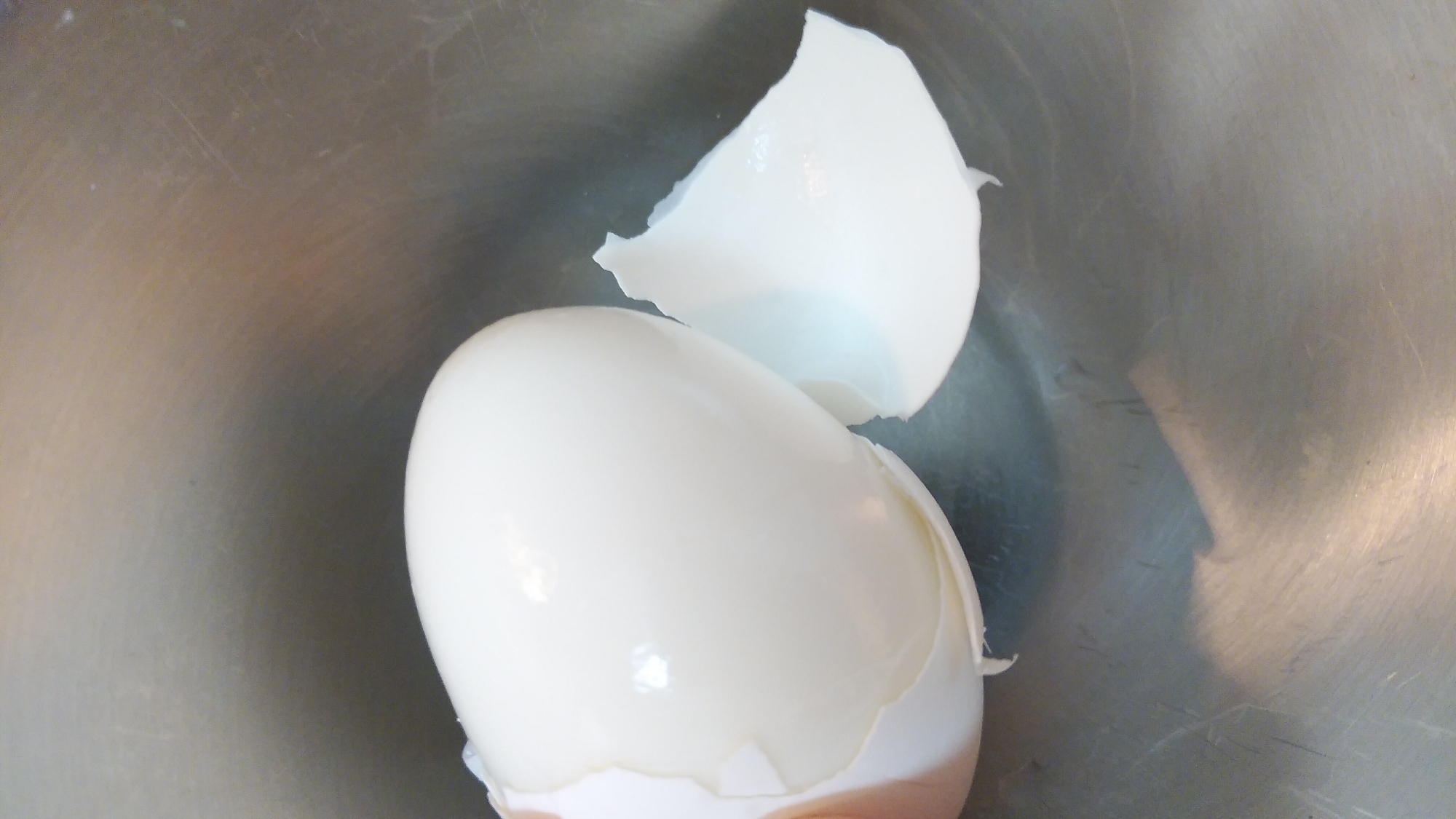 つるりとむけるゆで卵