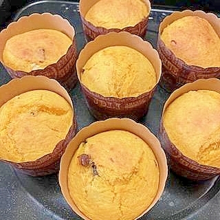 にんじんとデーツのカップケーキ