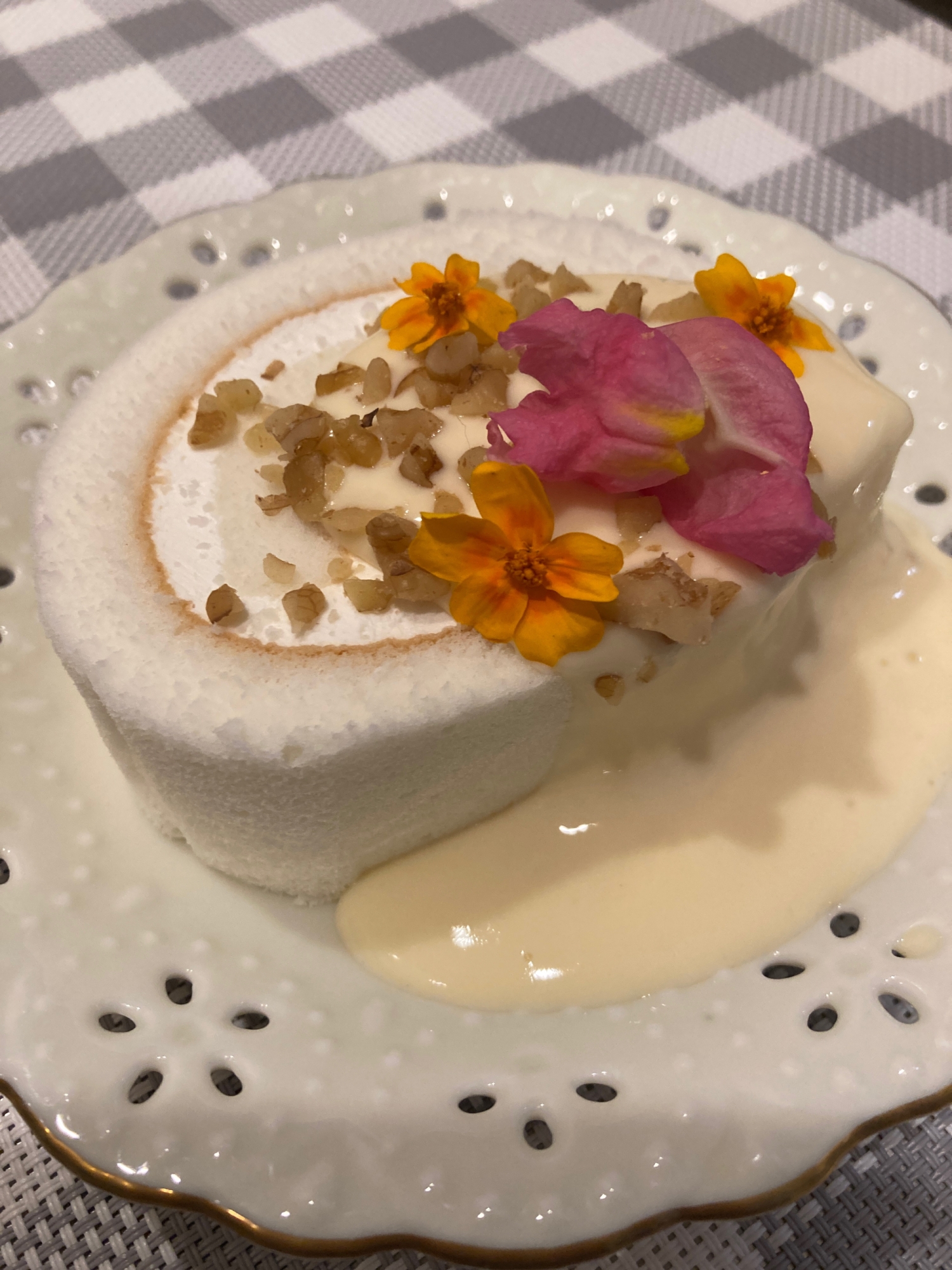 クリスマスに 市販のロールケーキを簡単アレンジ レシピ 作り方 By 紅蓮華 楽天レシピ