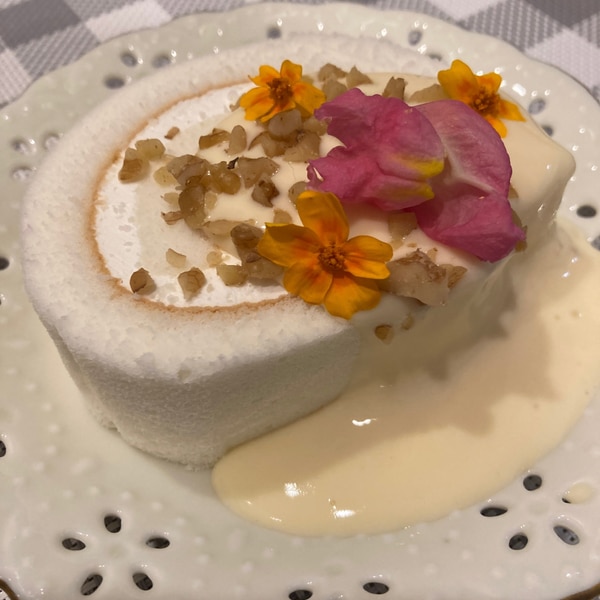 クリスマスに 市販のロールケーキを簡単アレンジ レシピ 作り方 By 紅蓮華 楽天レシピ クリスマスに 市販のロールケーキを簡単アレンジ レシピ 作り方 By 紅蓮華 楽天レシピ