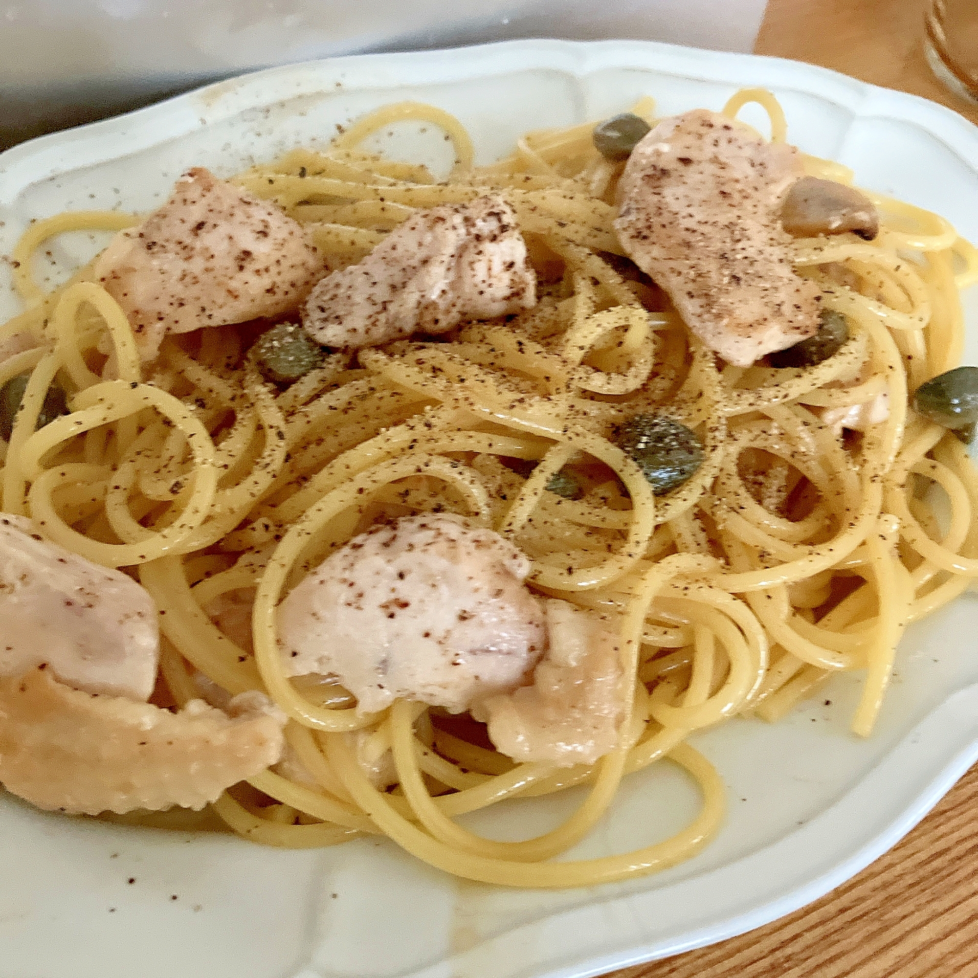 大人の味わい♪鶏肉とケッパーのパスタ