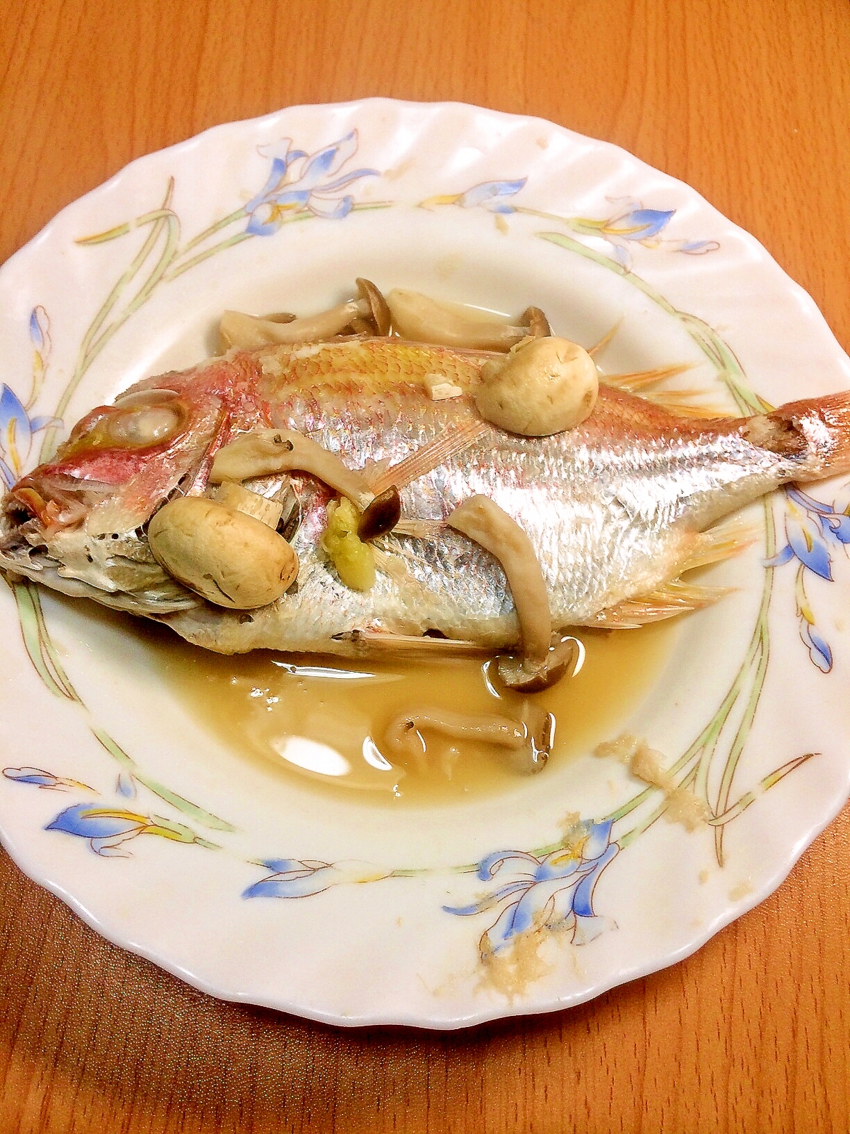 簡単レンジ調理 鯛の酒蒸し 醤油ニンニク仕立て レシピ 作り方 By ねここ25 楽天レシピ 簡単レンジ調理 鯛の酒蒸し 醤油ニンニク仕立て レシピ 作り方 By ねここ25 楽天レシピ