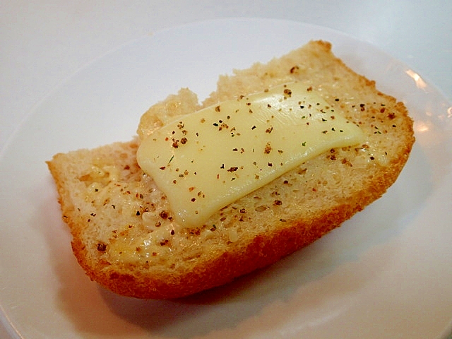 ご飯食パンで　スパイシー・モッツアレラトースト
