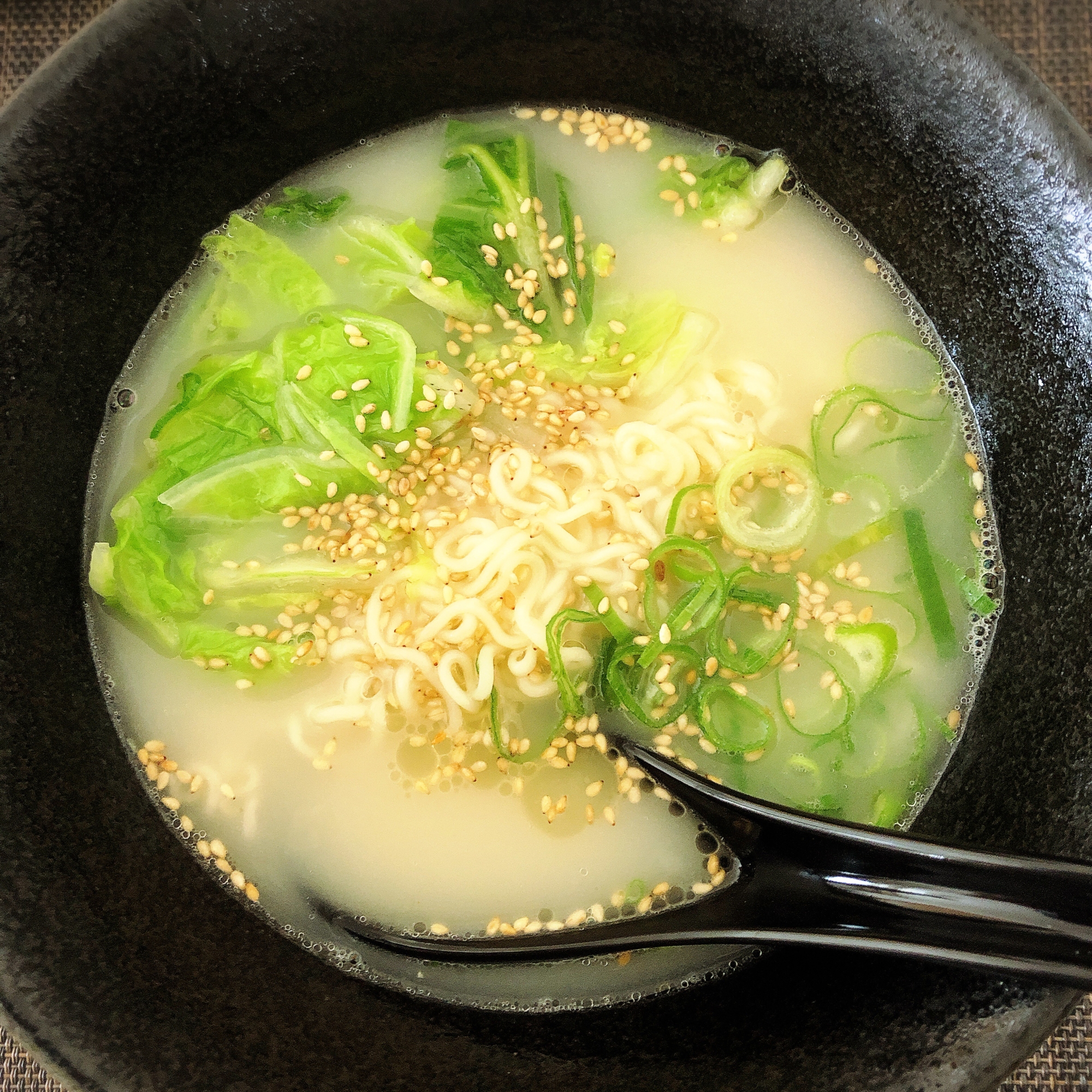 野菜たっぷりインスタントラーメン