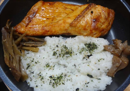 フライパン調理♪甘口鮭の切り身の焼き方