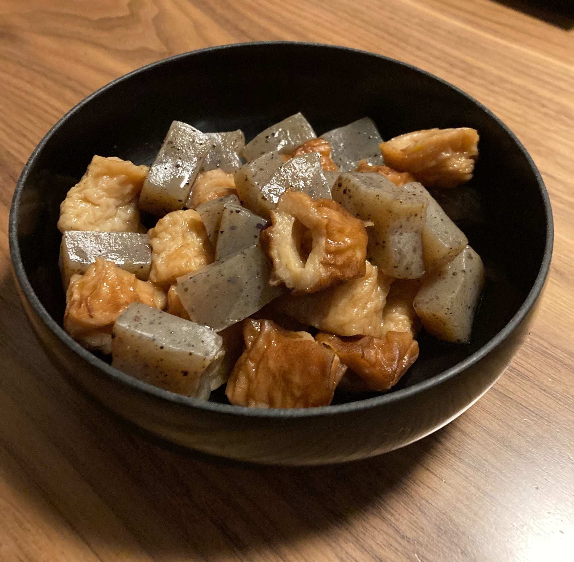 炊飯器で簡単!こんにゃくの煮物!