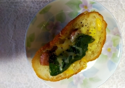 小松菜×コーン×ベーコンのトースト