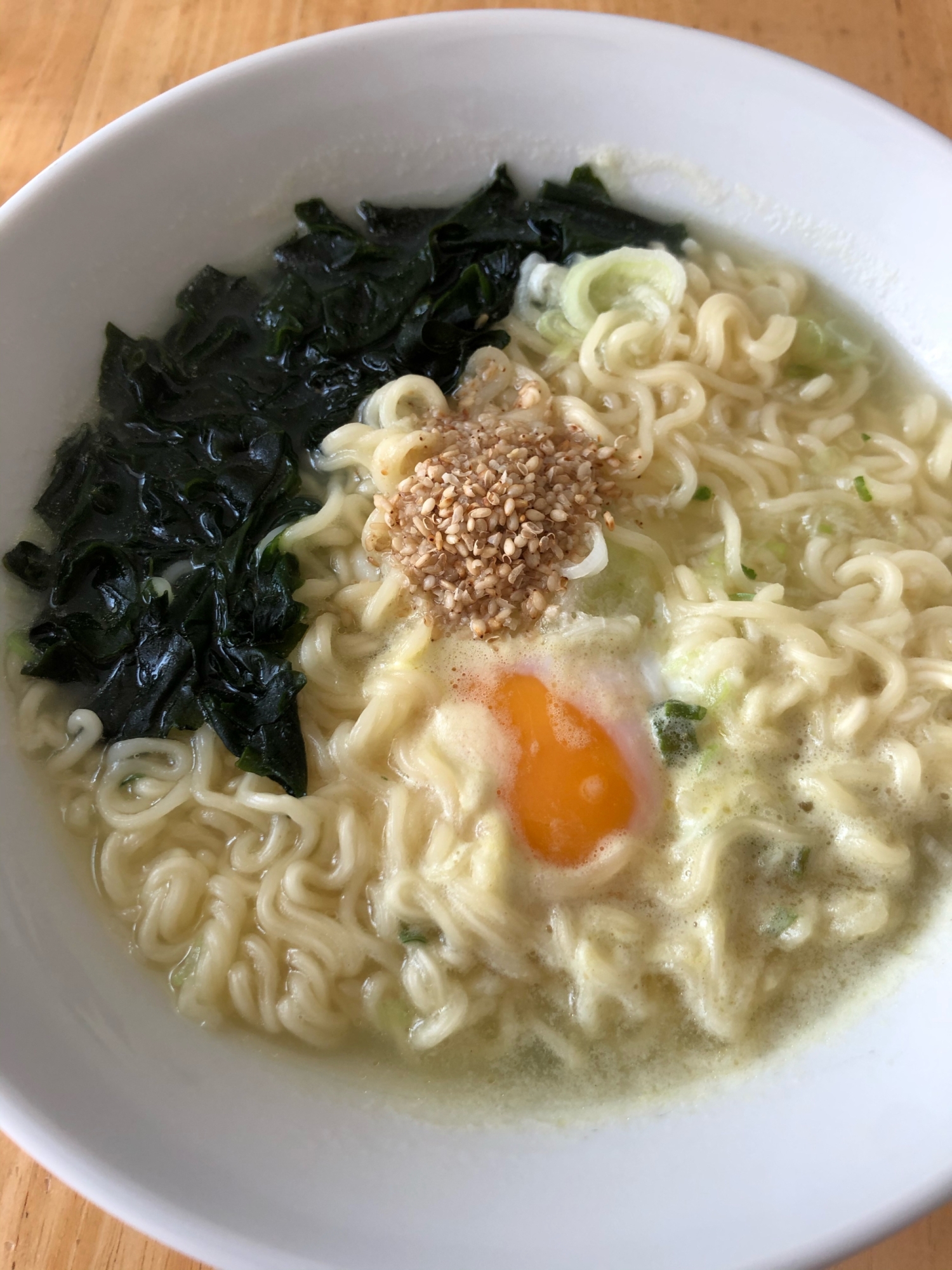 ワカメたっぷり塩ラーメン