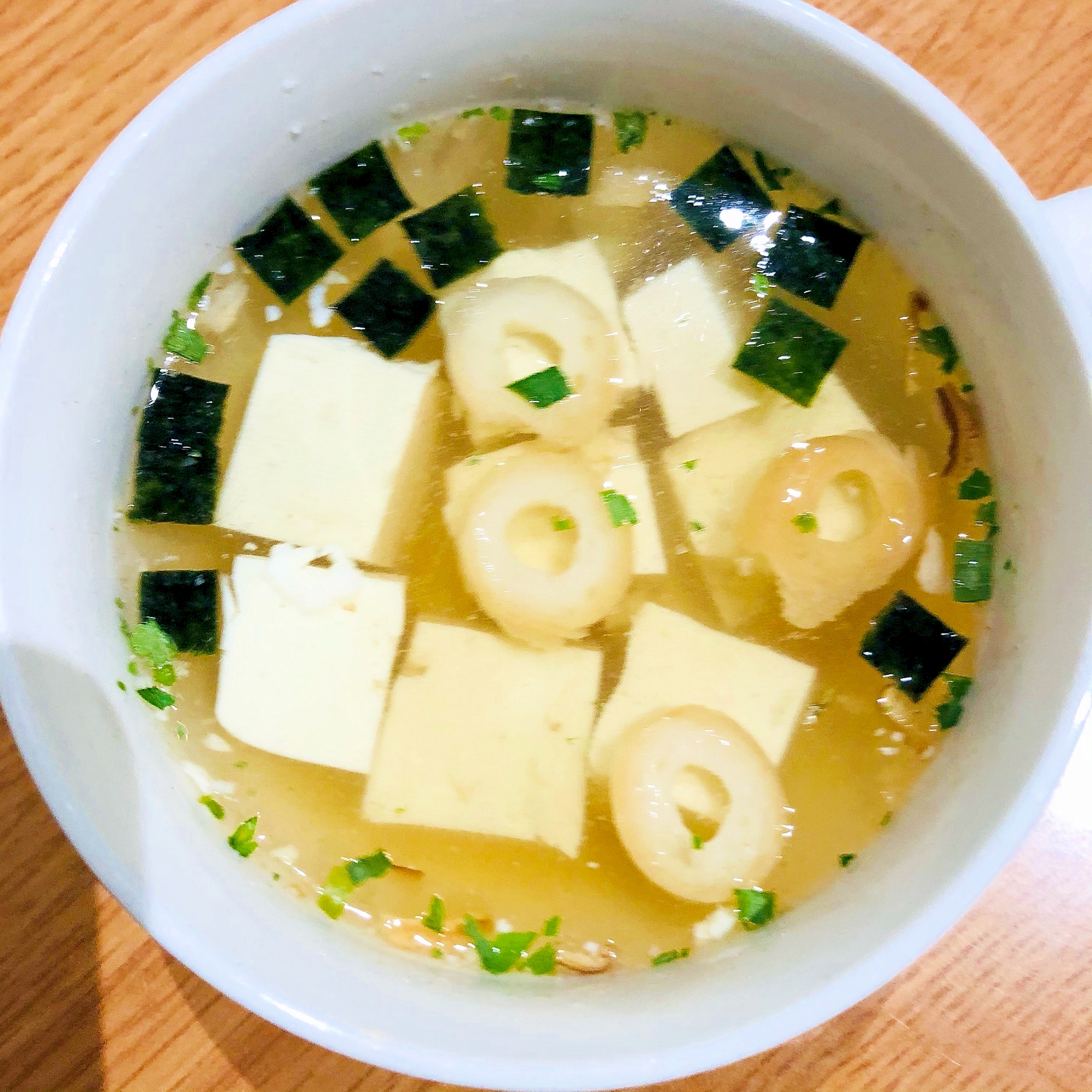 豆腐とちくわの和風スープ