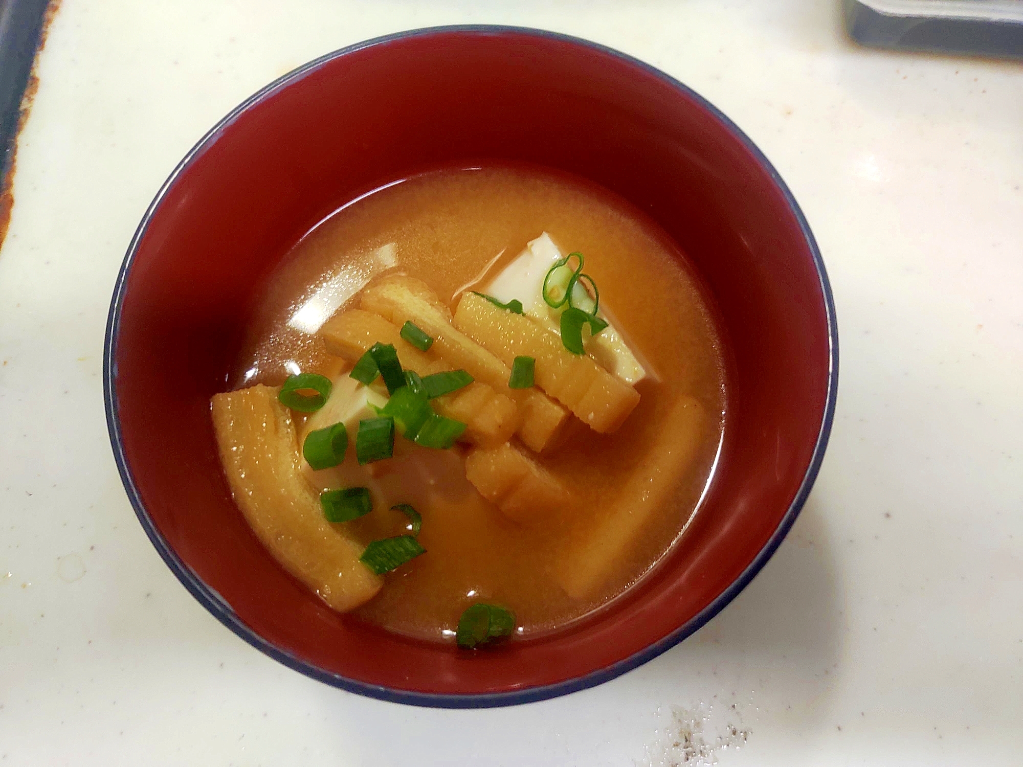 豆腐と油揚げのしょうが味噌汁