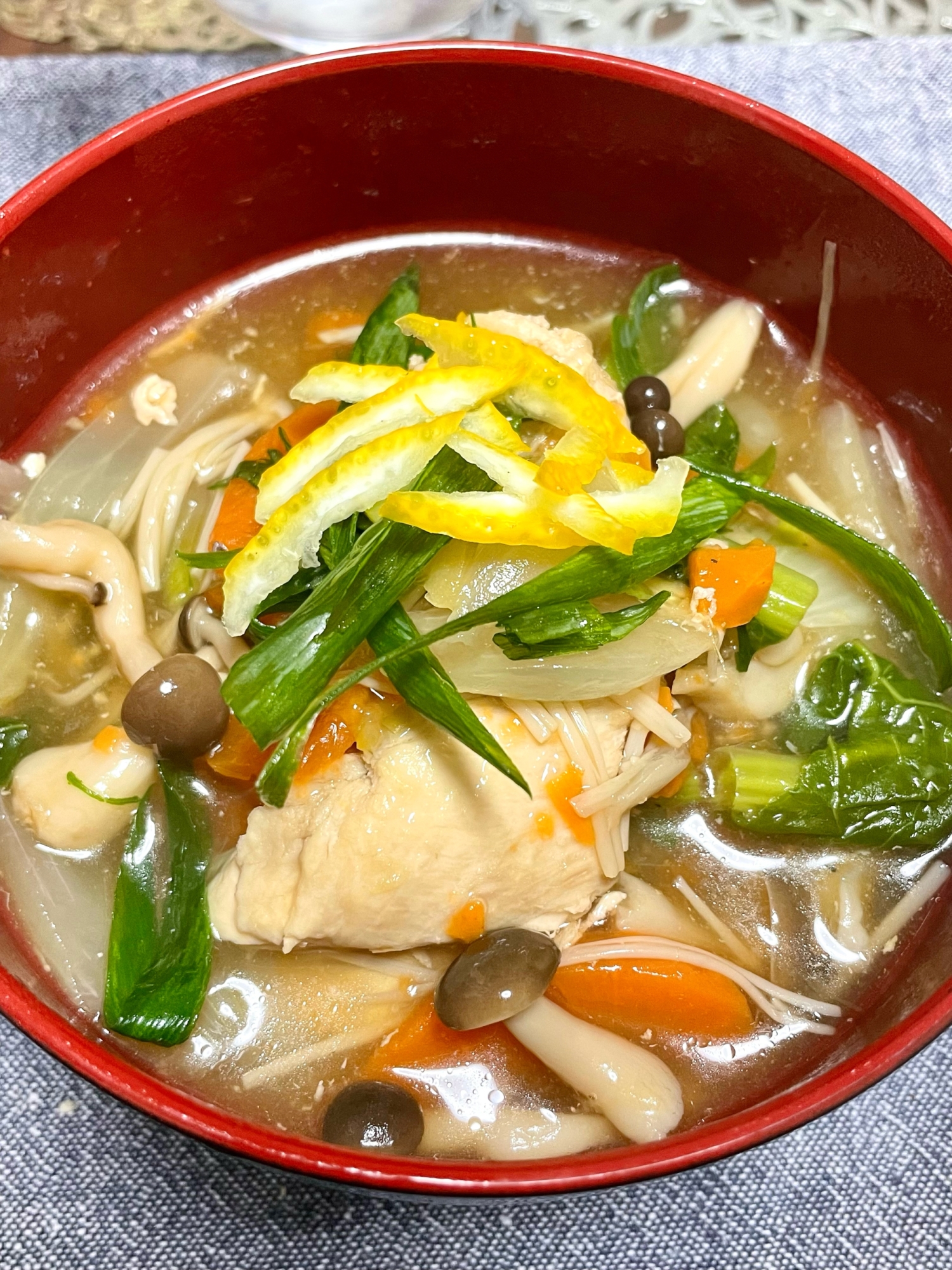 お正月の残り具材で♩体温まる鶏胸肉の具沢山スープ