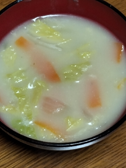 牛乳不要！市販のホワイトシチュールーで白菜スープ