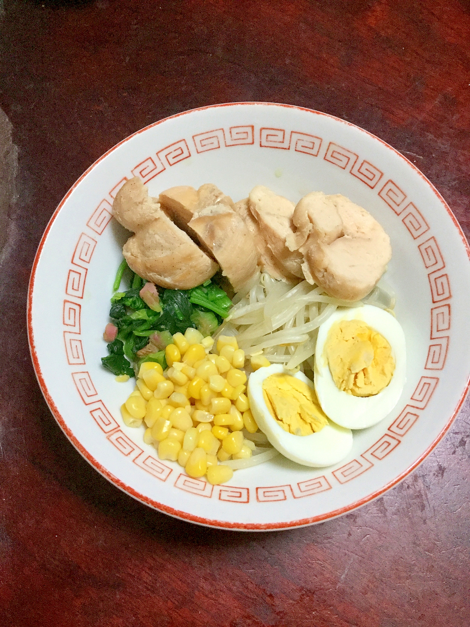 ラーメンサラダ☆鶏ハムとほうれん草とコーンとモヤシ