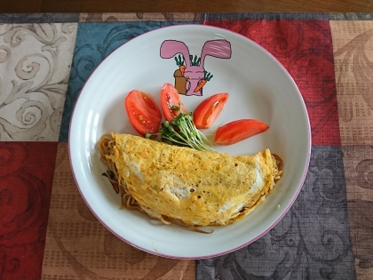 ボリューム満点”焼きそばオムレツ”