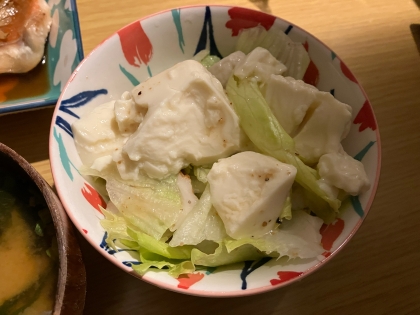 レタスと豆腐のサラダ