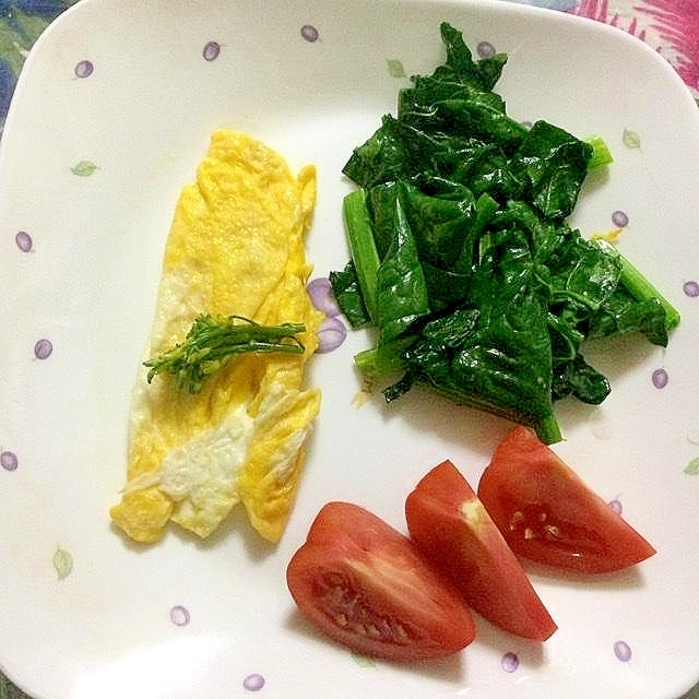 菜の花を可愛くトッピングした朝食