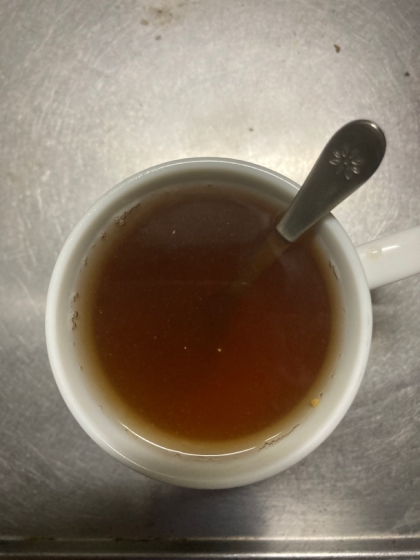 ちょい寒い日は紅茶ですね。生姜で温まり、蜂蜜でほっこりしました^ - ^。
