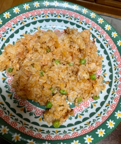 グリーンピースを入れて彩りをプラスしました。おかわりしたくなります^ ^