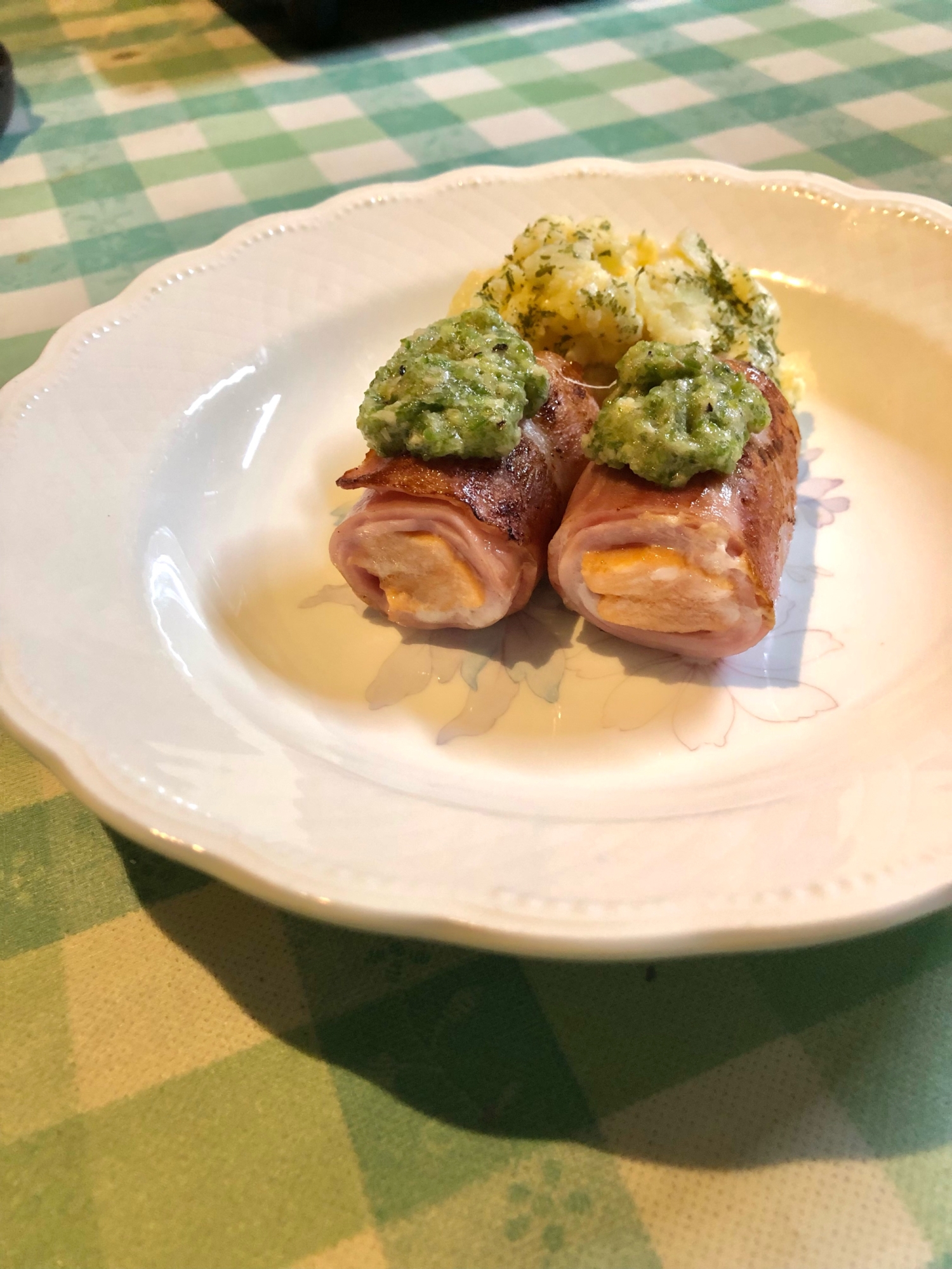サーモンの熱々ベーコン巻き