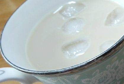 mimiさん♪冷凍バナナとコーヒーの組み合わせとっても美味しかったです(*´∀｀)♡♡♬フルーツのコーヒー牛乳って良いですね♬ご馳走様でした！！♡