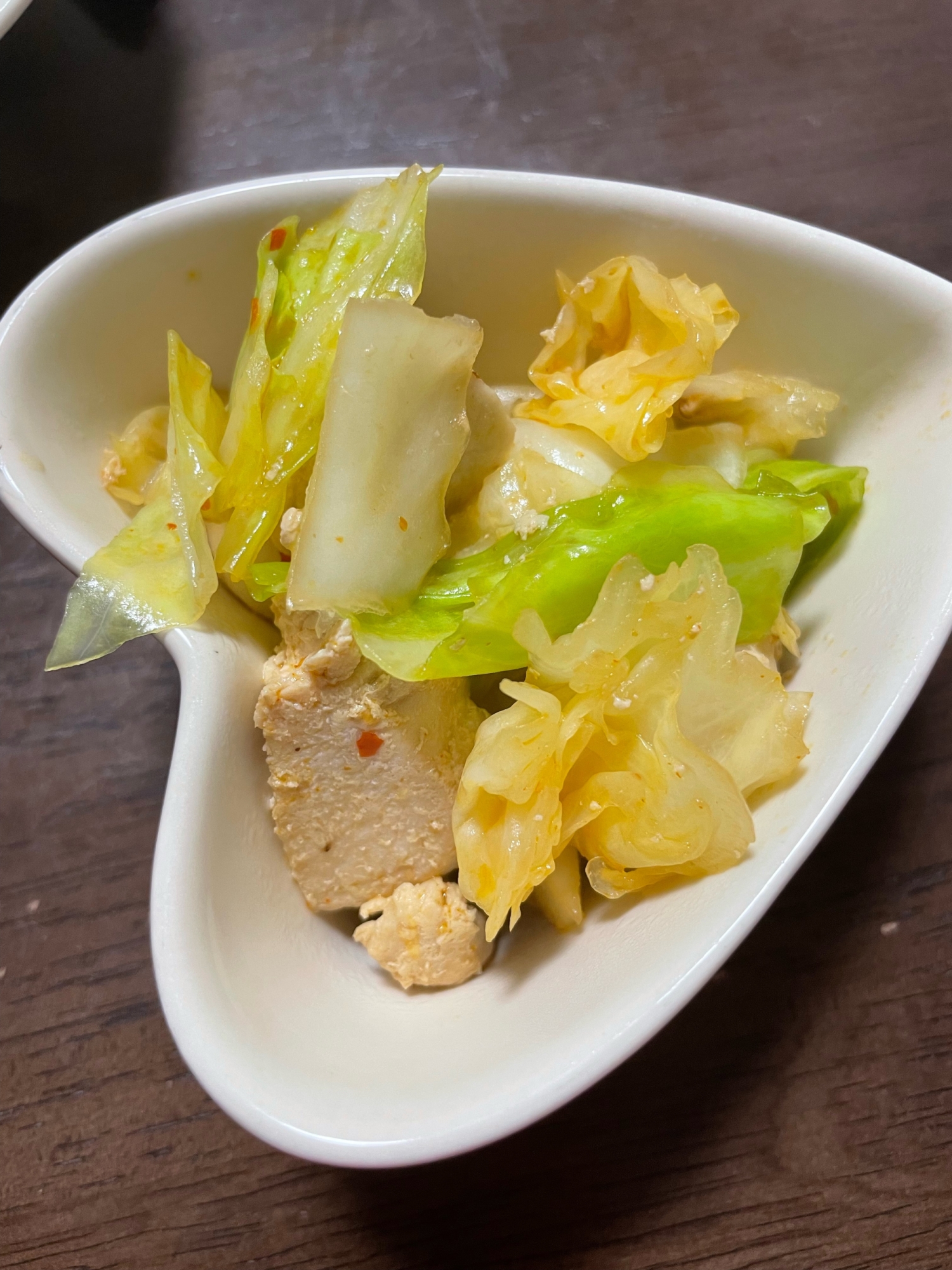 鶏むね肉とキャベツのピリ辛炒め