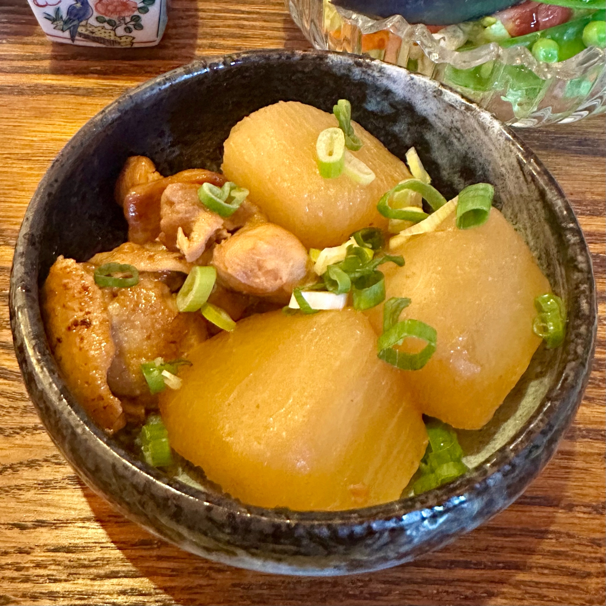 茅乃舎ダシで！大根と鶏もも肉の煮物