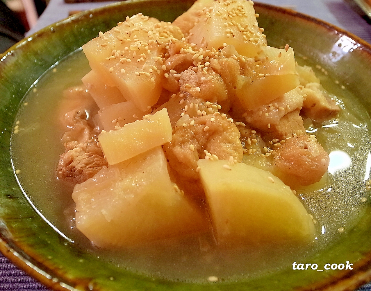 りんごの甘みのみ！大根と豚バラブロックの柔らか煮