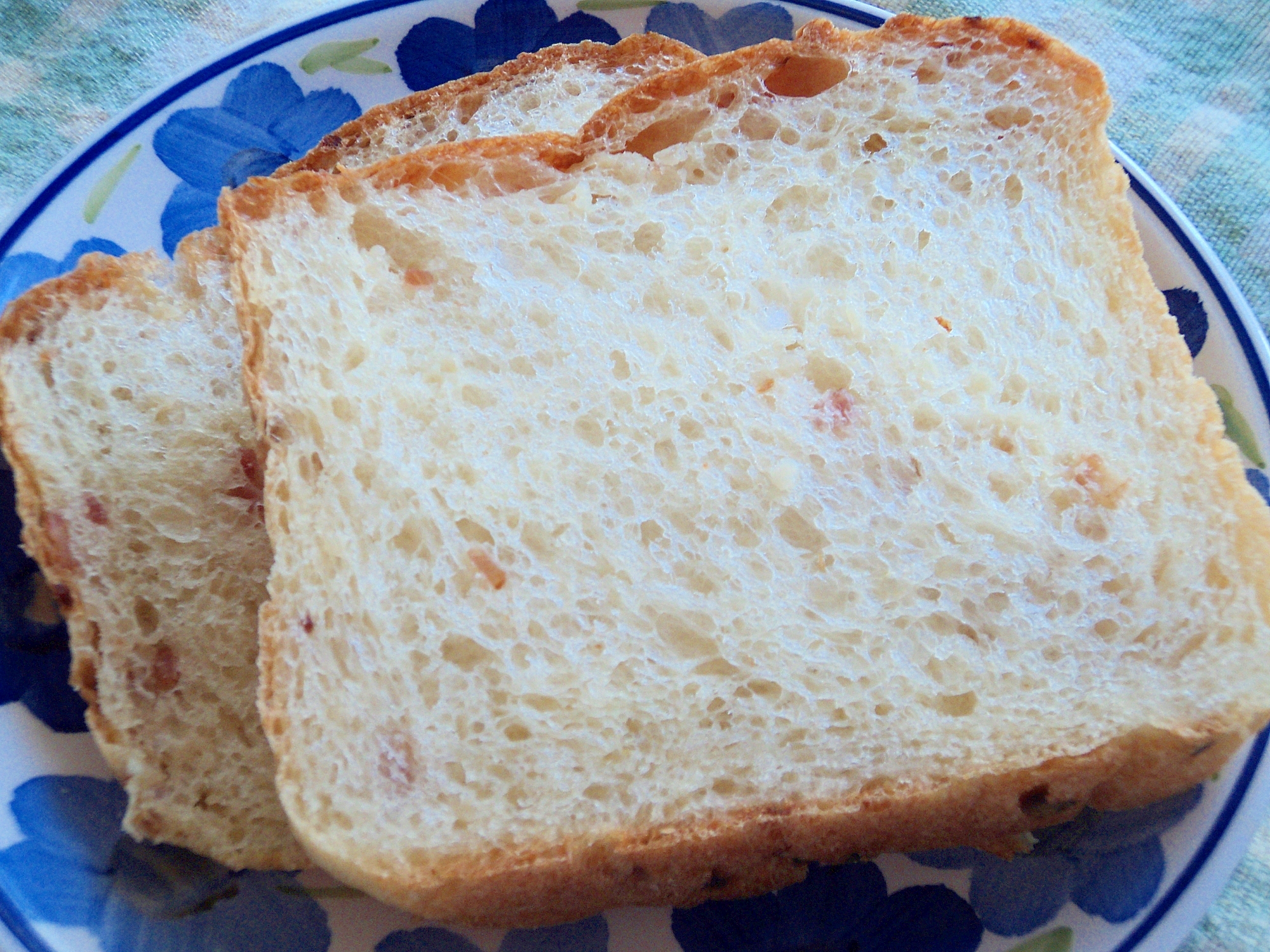 HBで焼き上げまで　ベーコン食パン