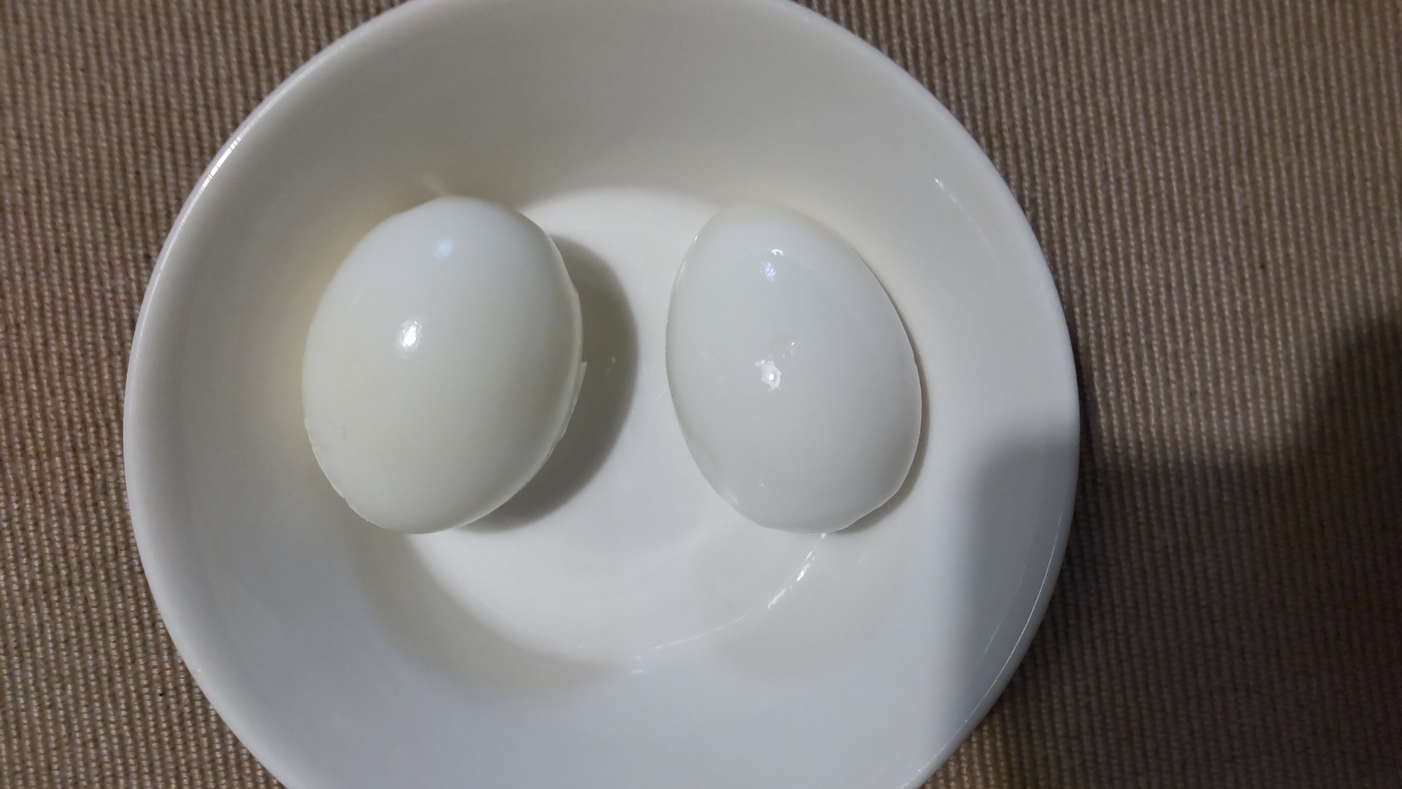 殻をきれいに剥けるゆで卵の作り方