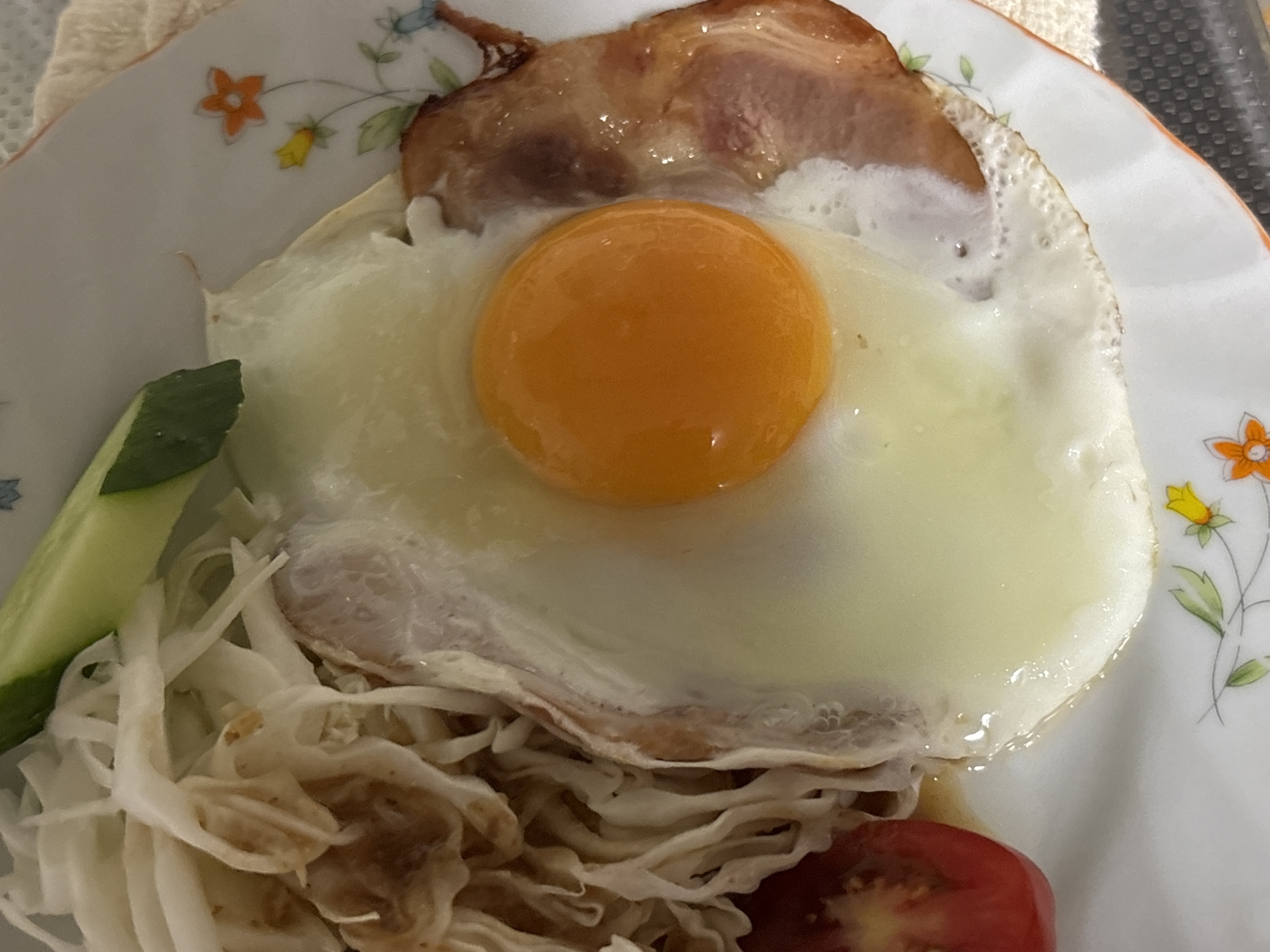 目玉焼きと焼き豚