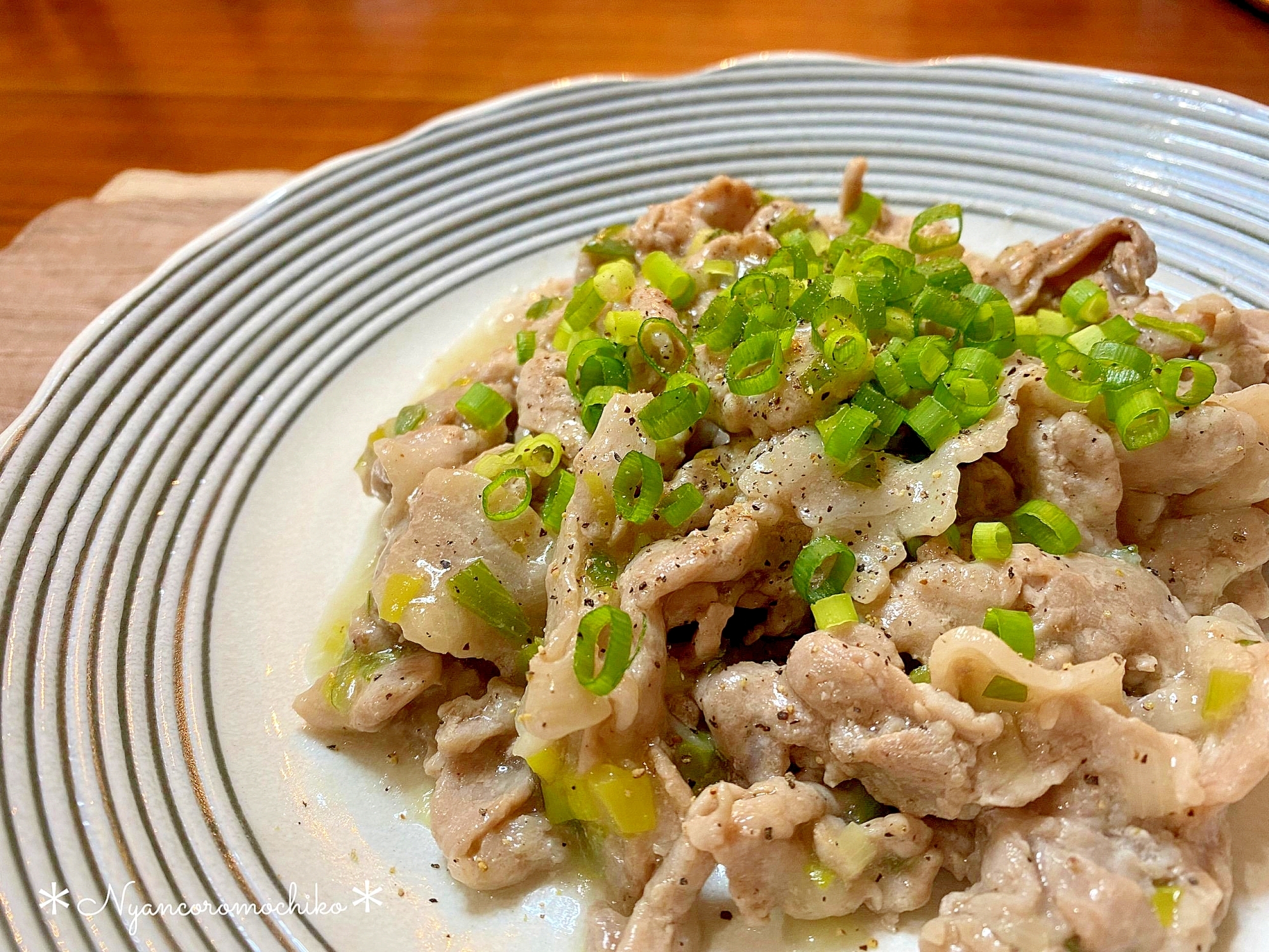 ガッツリ♡ネギ塩豚炒め(ネギ塩豚丼)
